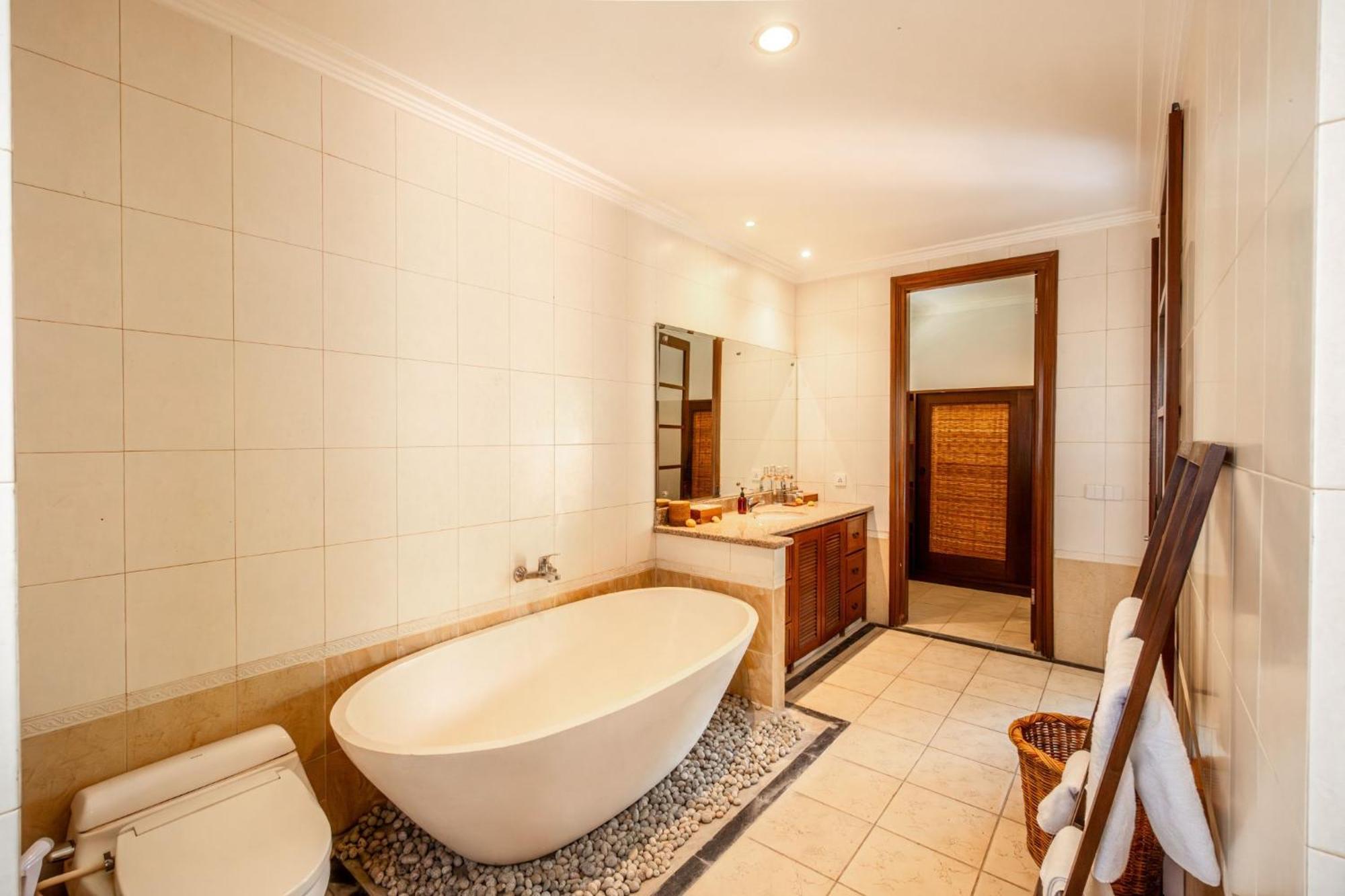 Kecapi Villa Seminyak By Ini Vie Hospitality Exterior photo