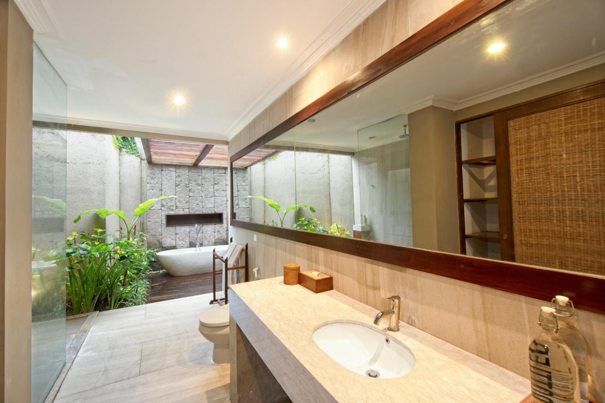 Kecapi Villa Seminyak By Ini Vie Hospitality Exterior photo